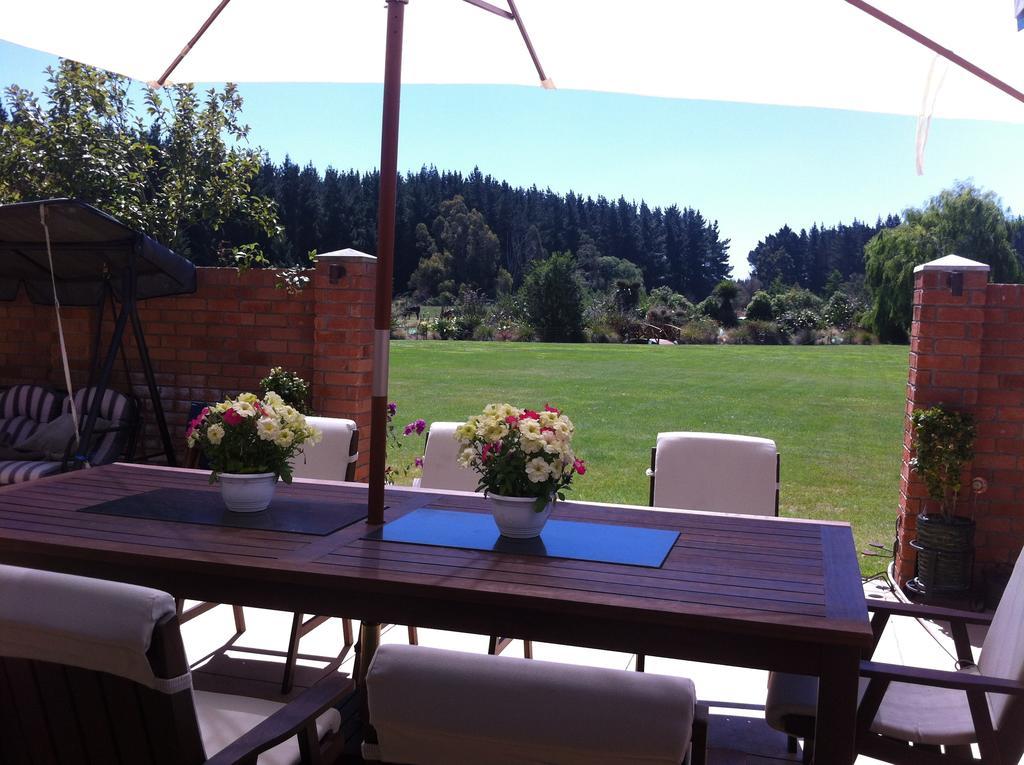 The Meadows Villa Κράισττσερτς Εξωτερικό φωτογραφία